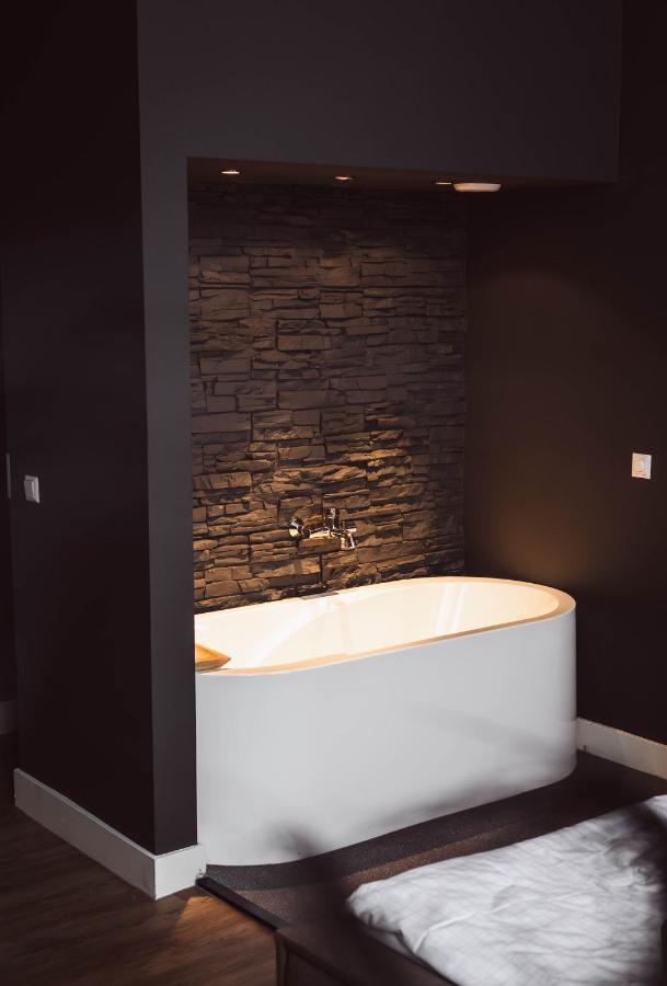 Junior Suite,1499394190:JPEG